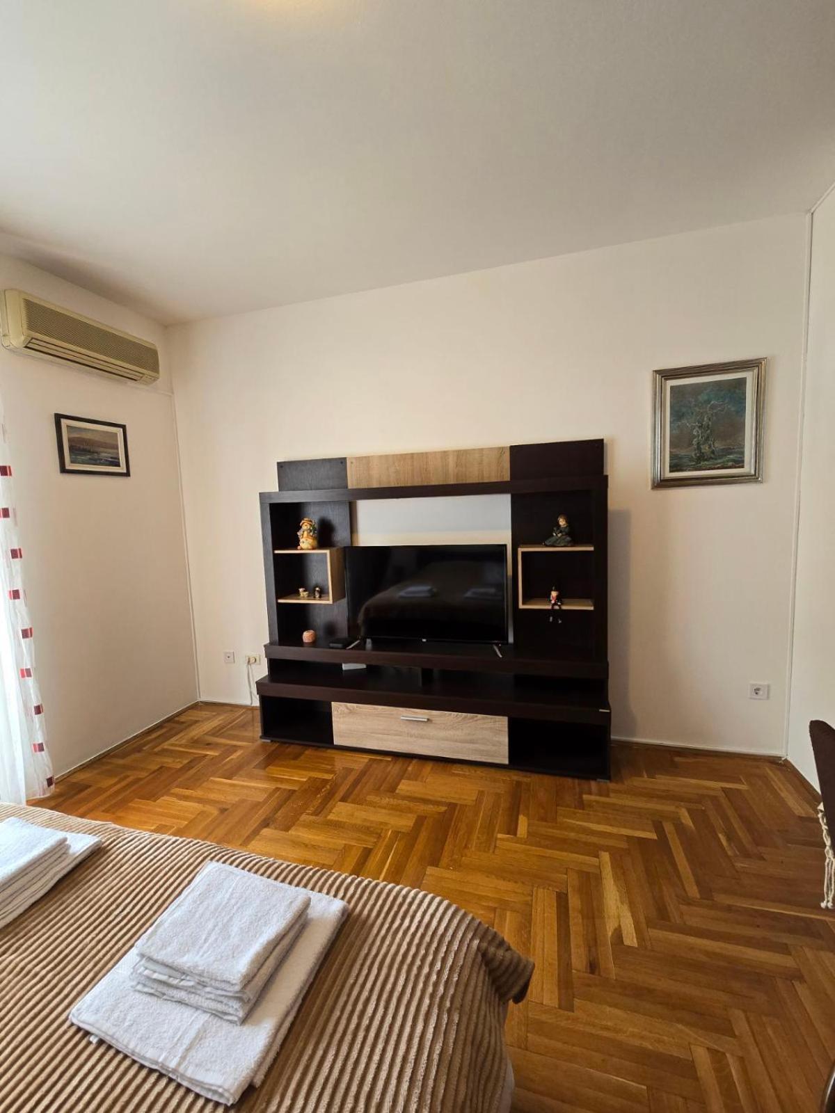 Laki Apartment Podgorica Eksteriør bilde